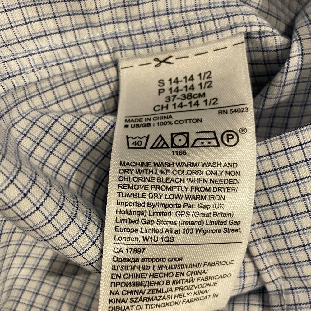 Banana Republic Size Small Standard Fit Non-Iron 100% Cotton Classic Dress Shirt - Picture 3 of 3